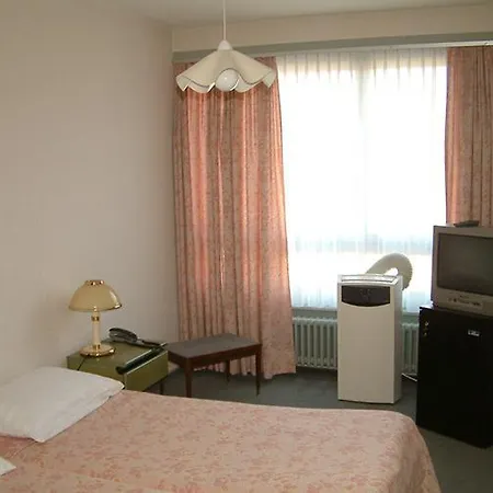 33 Hotel
