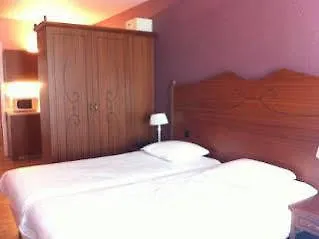 33 Hotel Geneva